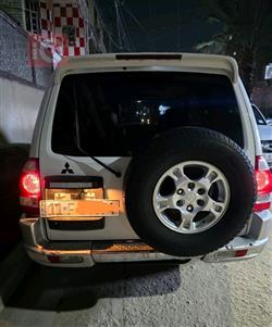 ميتسوبيشي باجيرو